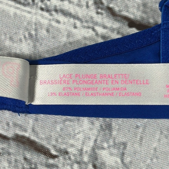 PINK Victoria's Secret Royal Blue Lace Plunge Bralette size Small - Picture 8 of 13